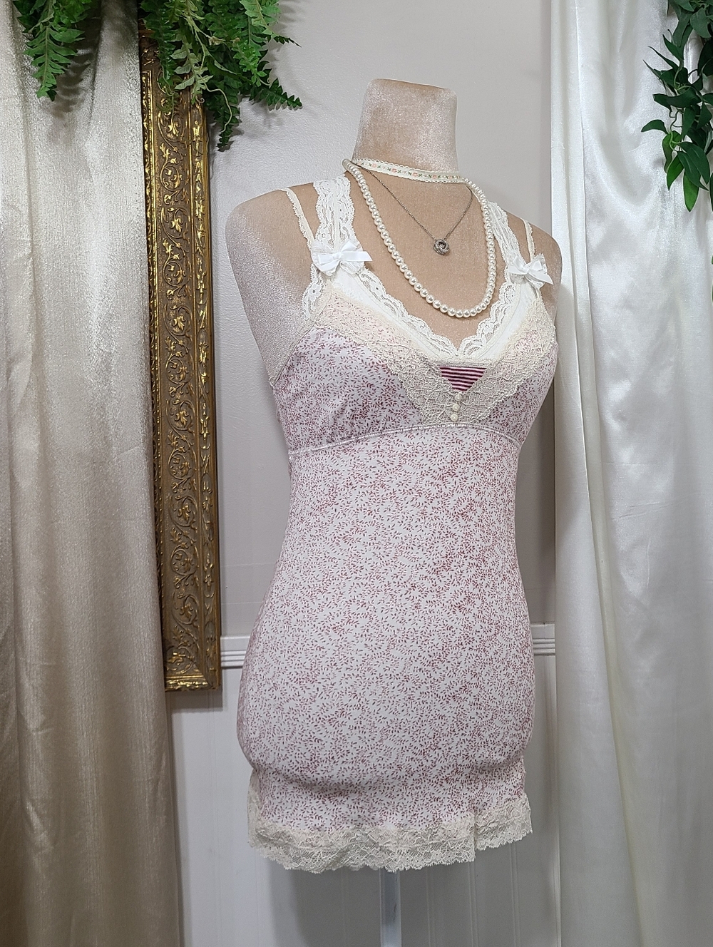 ♡ Y2K ♡ Abercrombie Burgundy Floral Lace Button Front Babydoll Cami Tank Top - Picture 4 of 9
